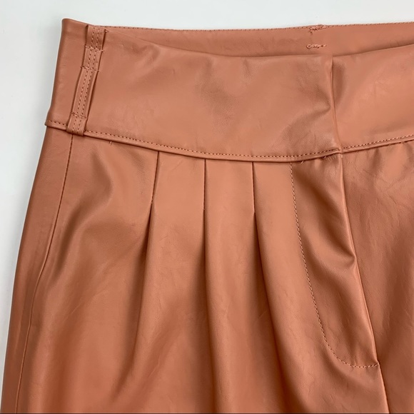 BLANK NYC High Waist Pleated Faux Leather Pants Sz 29 - Picture 9 of 10